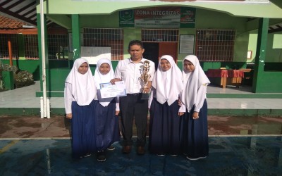 Penggalang Putri MTsN 2 Kuningan Meraih Juara